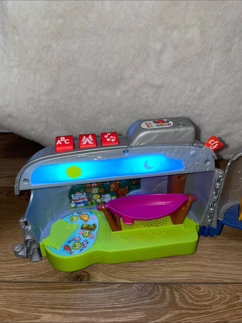 Fisher Price Little People Light Up Learning Camper - Picture 3 of 5